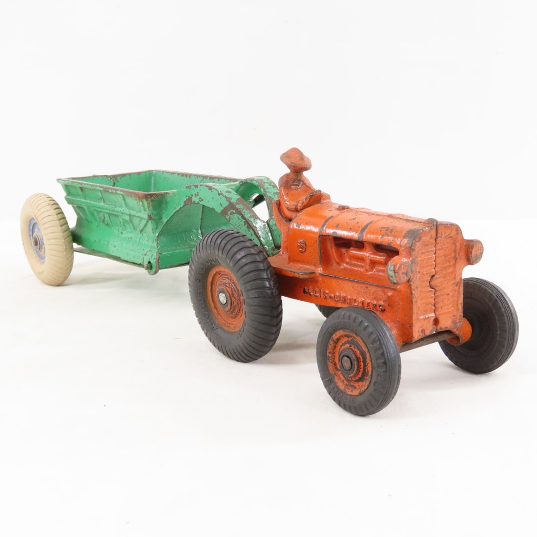 Arcade Cast Iron Allis- Chalmers Tractor & Wagon - 7