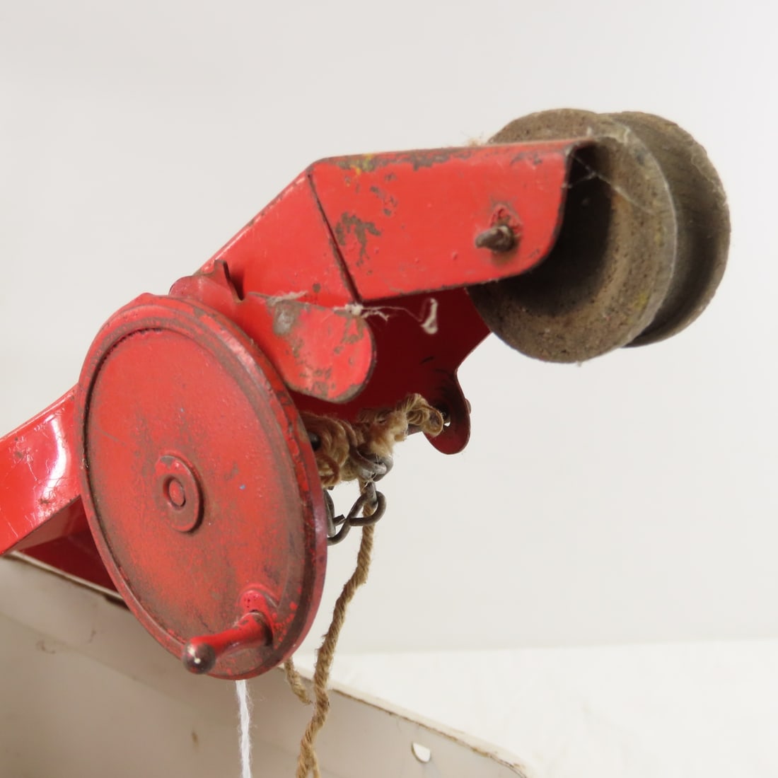 1950s Wyandotte DOT Towing Ride-On Toy Truck - 12