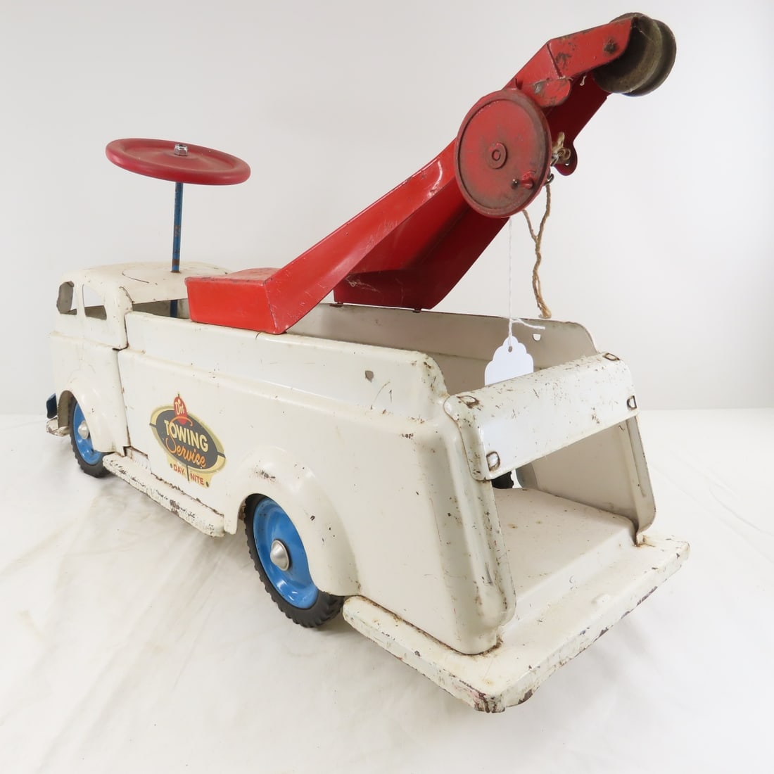 1950s Wyandotte DOT Towing Ride-On Toy Truck - 3
