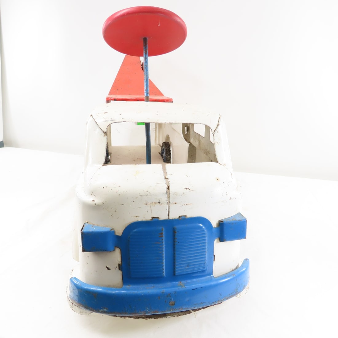 1950s Wyandotte DOT Towing Ride-On Toy Truck - 8