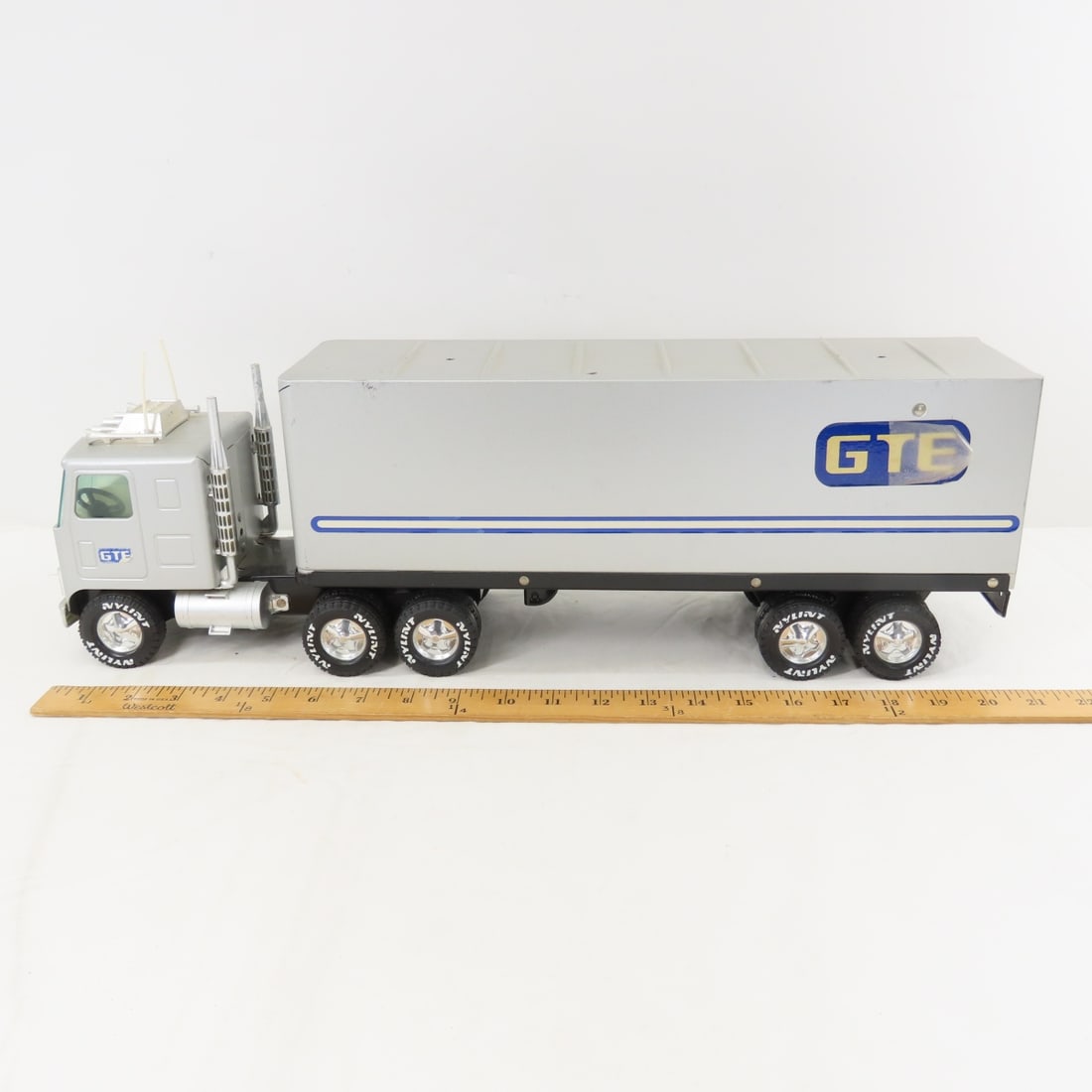 Vintage Nylint GTE Tractor & Trailer - 2