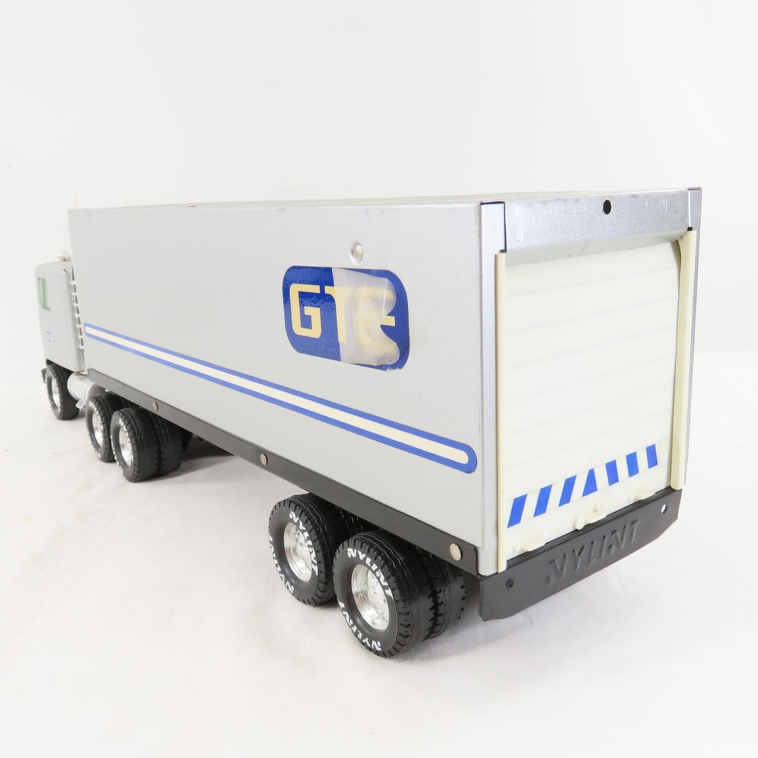 Vintage Nylint GTE Tractor & Trailer - 3