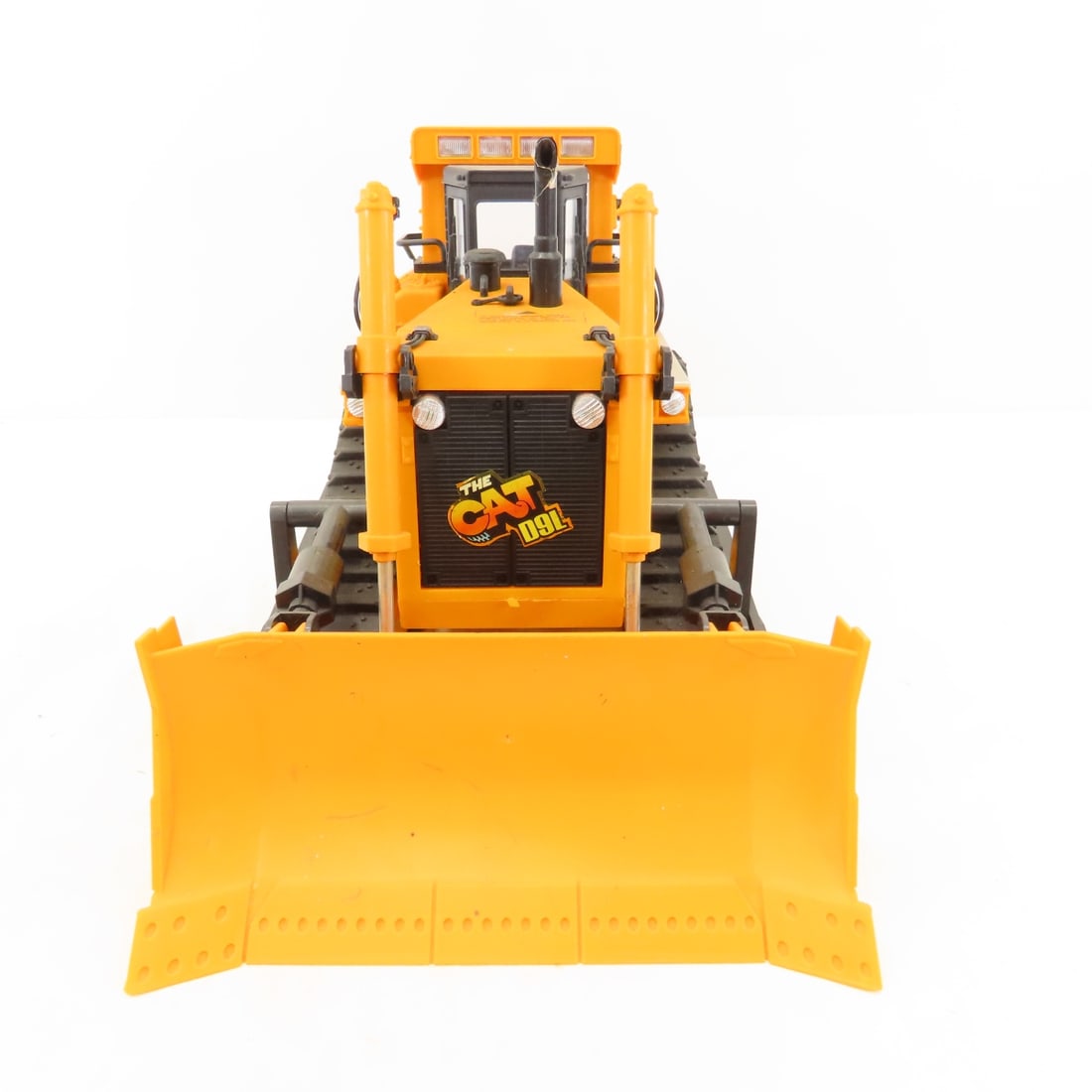 New Bright CAT D9L Caterpillar R/C Bulldozer - 8