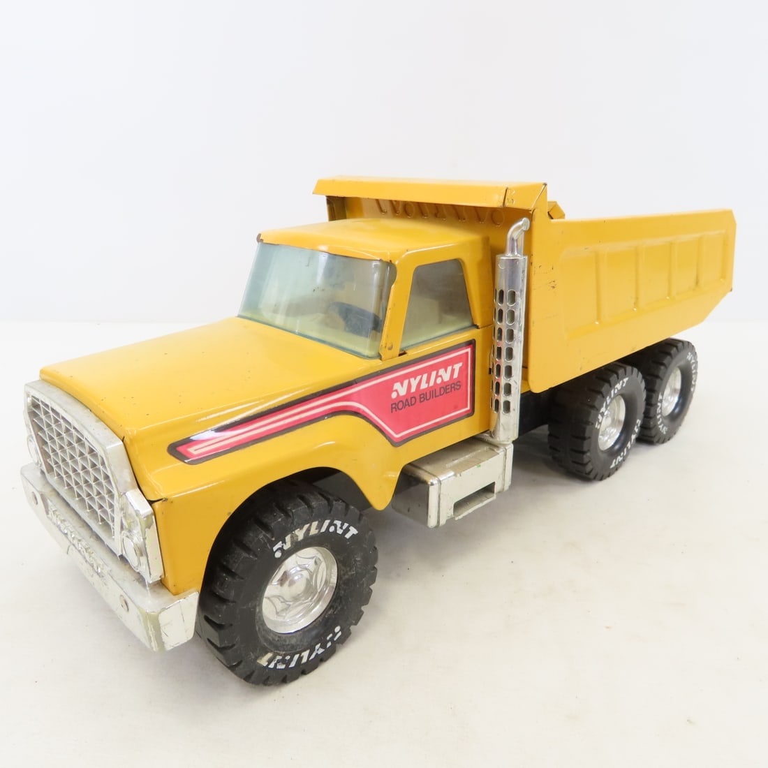 1980s Nylint Dump Truck & 6 Wheel Crane - 2