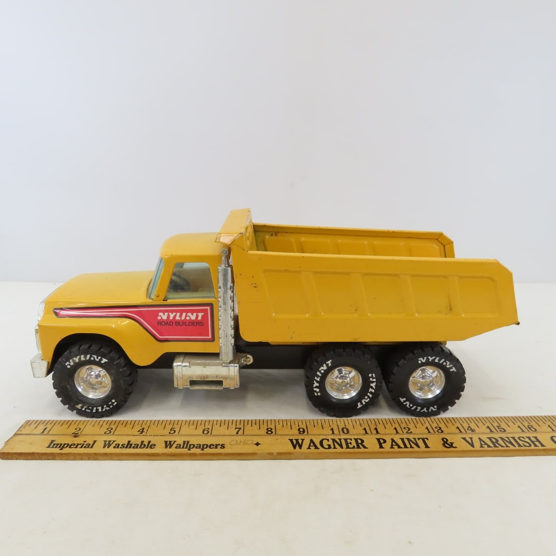 1980s Nylint Dump Truck & 6 Wheel Crane - 3