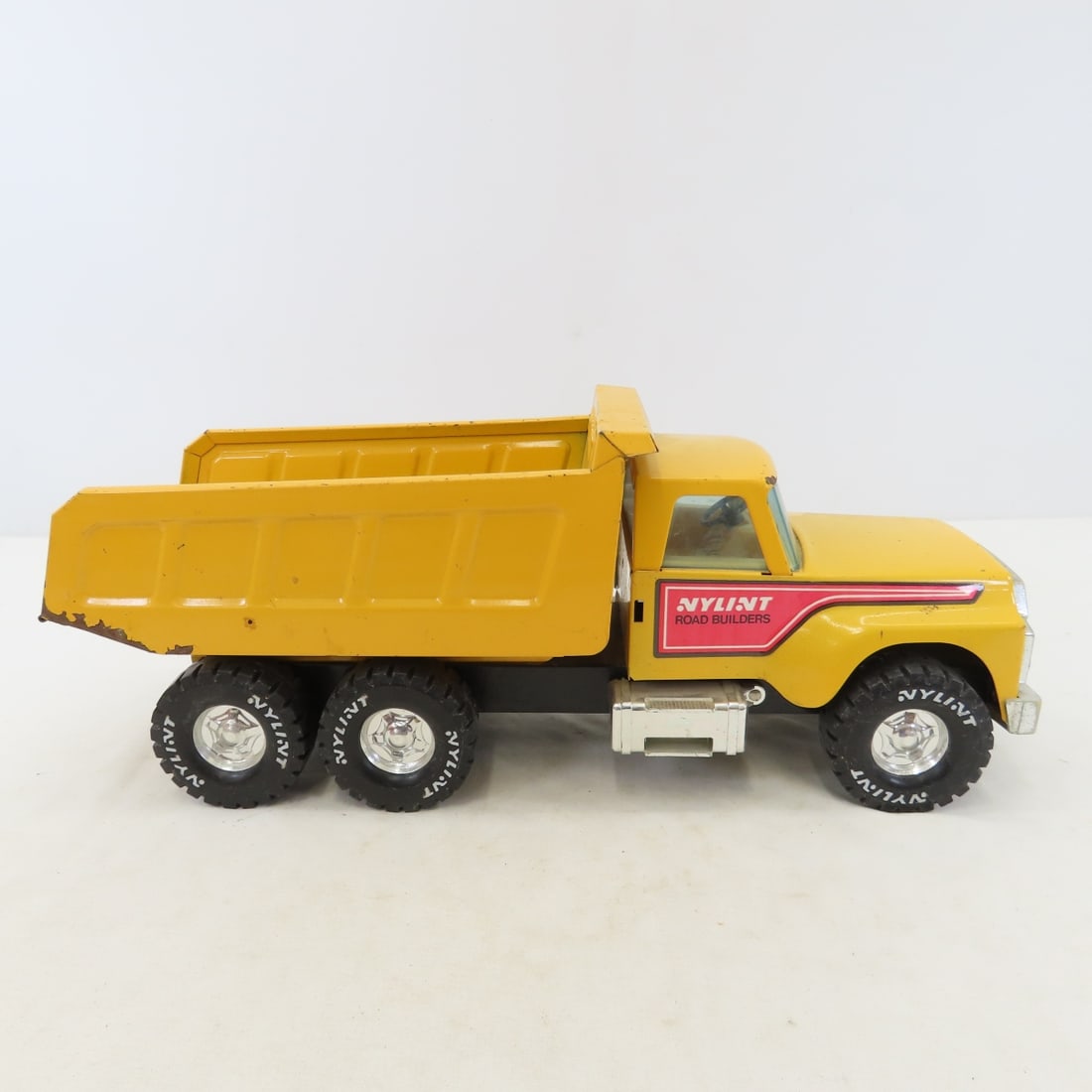 1980s Nylint Dump Truck & 6 Wheel Crane - 7