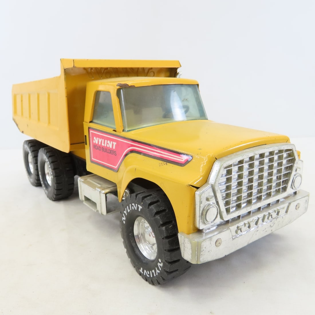 1980s Nylint Dump Truck & 6 Wheel Crane - 8