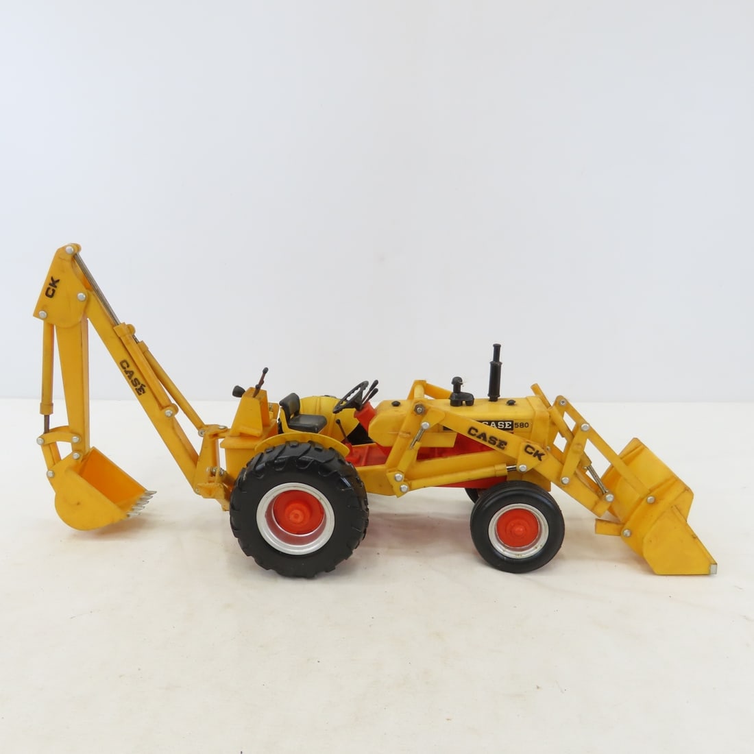 2 Plastic 1960s Case 580CH Backhoe Loaders - 14