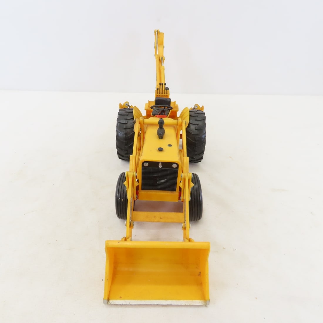 2 Plastic 1960s Case 580CH Backhoe Loaders - 9
