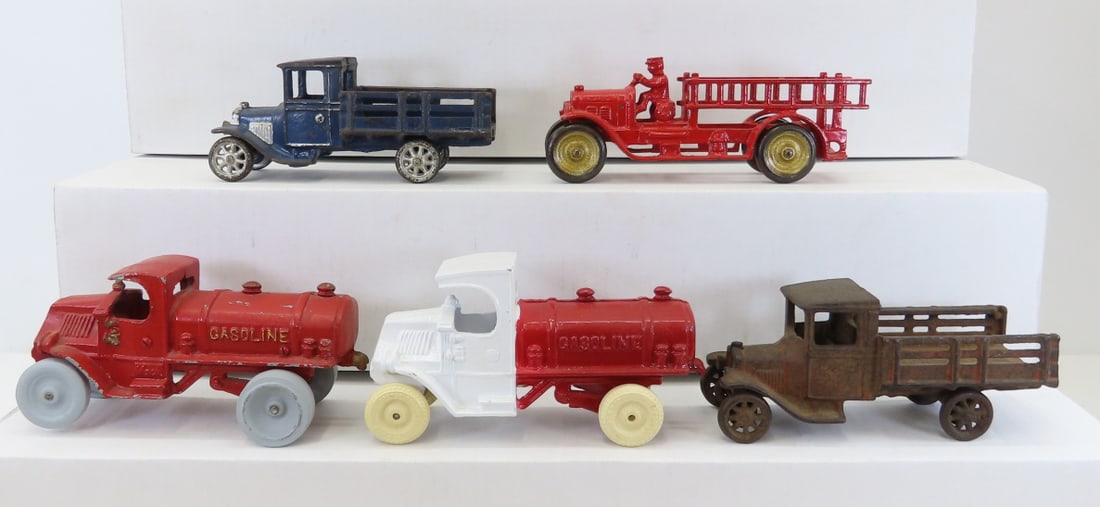 5 Arcade & Other Cast Iron Vehicles - some repaint: 5 Arcade & Other Cast Iron Vehicles - some repaint - LOT SIZE: 14x8x4" 7 LBS All information and photos, which are part of the description, are intended to be as accurate as possible, but errors are