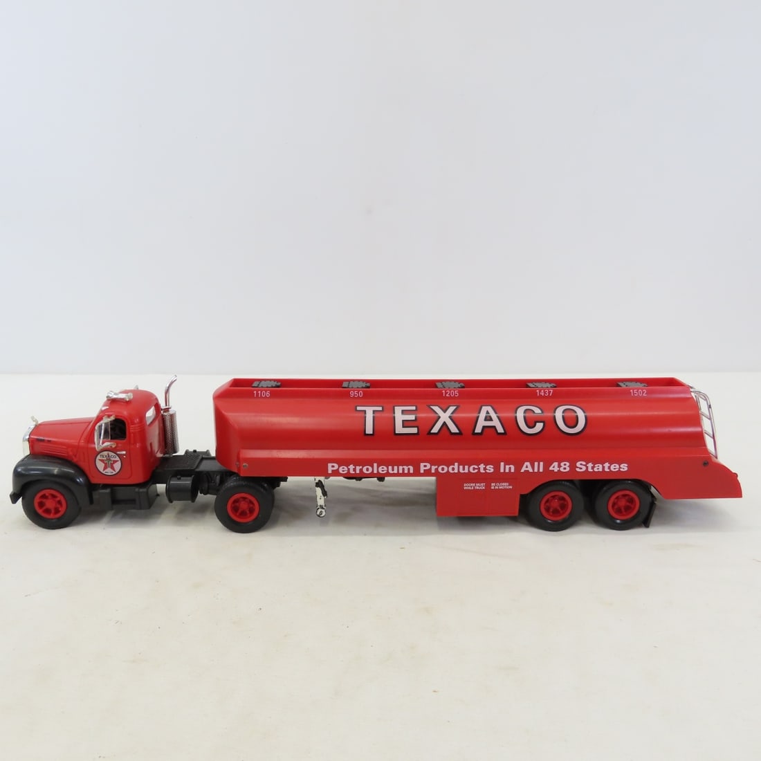 3 Plastic Truck & 3 Metal Car Banks, all have keys - 4
