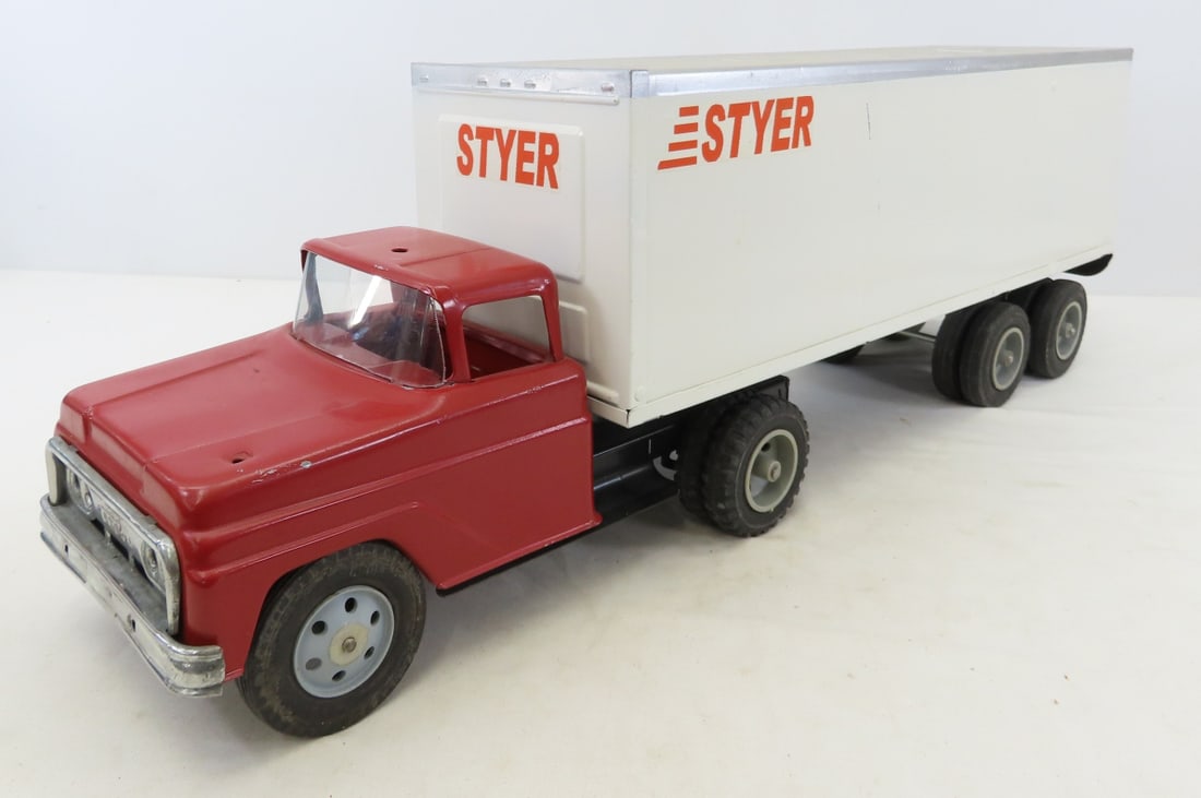 Custom Tonka Truck & Styer Nylint Trailer: Custom Tonka Truck & Styer Nylint Trailer - trailer has Marx wheels, 1/18 diecast, LOT SIZE: 18x12x9" 8 LBS All information and photos, which are part of the description, are intended to be as
