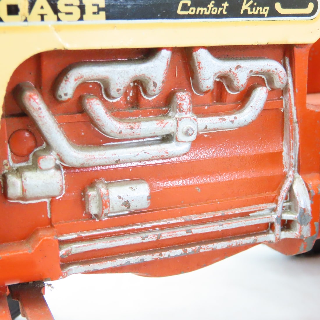 ERTL Case Comfort King 330 Tractor & Wagon - 15