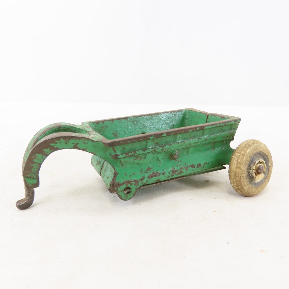 2 Arcade Tractors, Wagon & 1 Other Tractor - 8