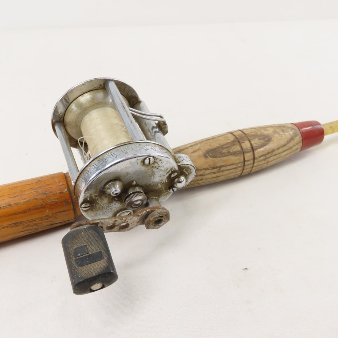 2 Vintage Fishing Rods, 2 Reels & Parts - 7