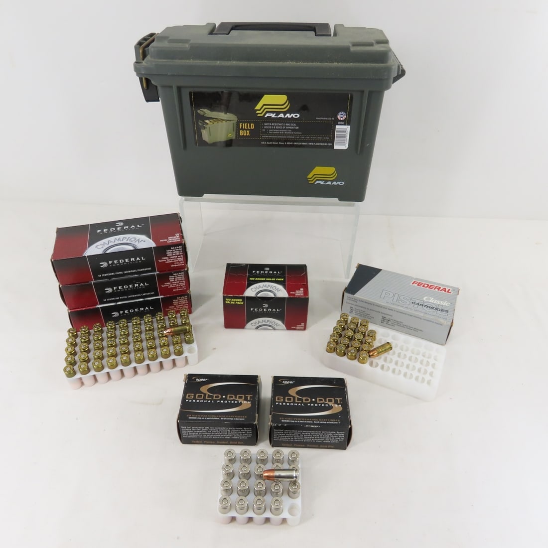 360 Rounds Mixed 9mm in plastic ammo box: 360 Rounds Mixed 9mm in plastic ammo box - Lot Size 12x8x6" 8 LB All information and photos are intended to be as accurate as possible, but errors are possible. No item may be returned or refused base