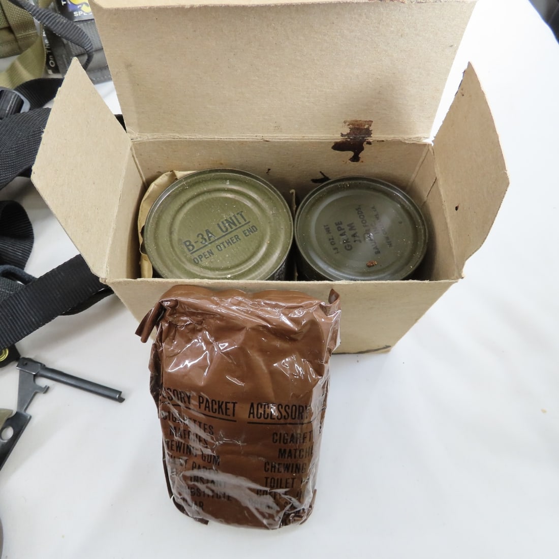 Modern & Vintage Military Surplus Pouches & more - 10