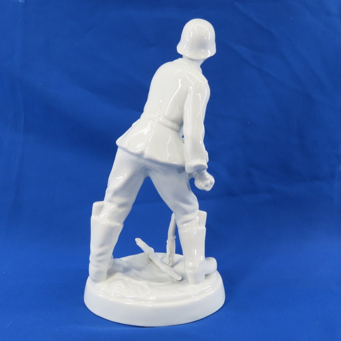 Karl Ens Porcelain German Grenade Thrower Figure - 4