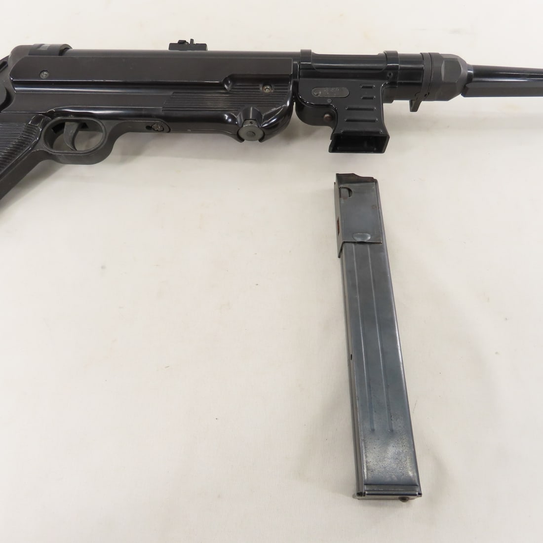 Replica MP-40 Blank 7mm Plug Fire Cap Gun - 8