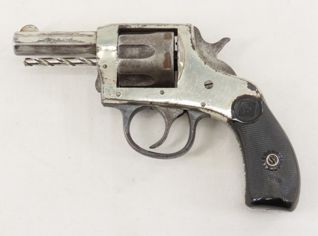 Harrington & Richardson 32 S&W CTGE Revolver - 2