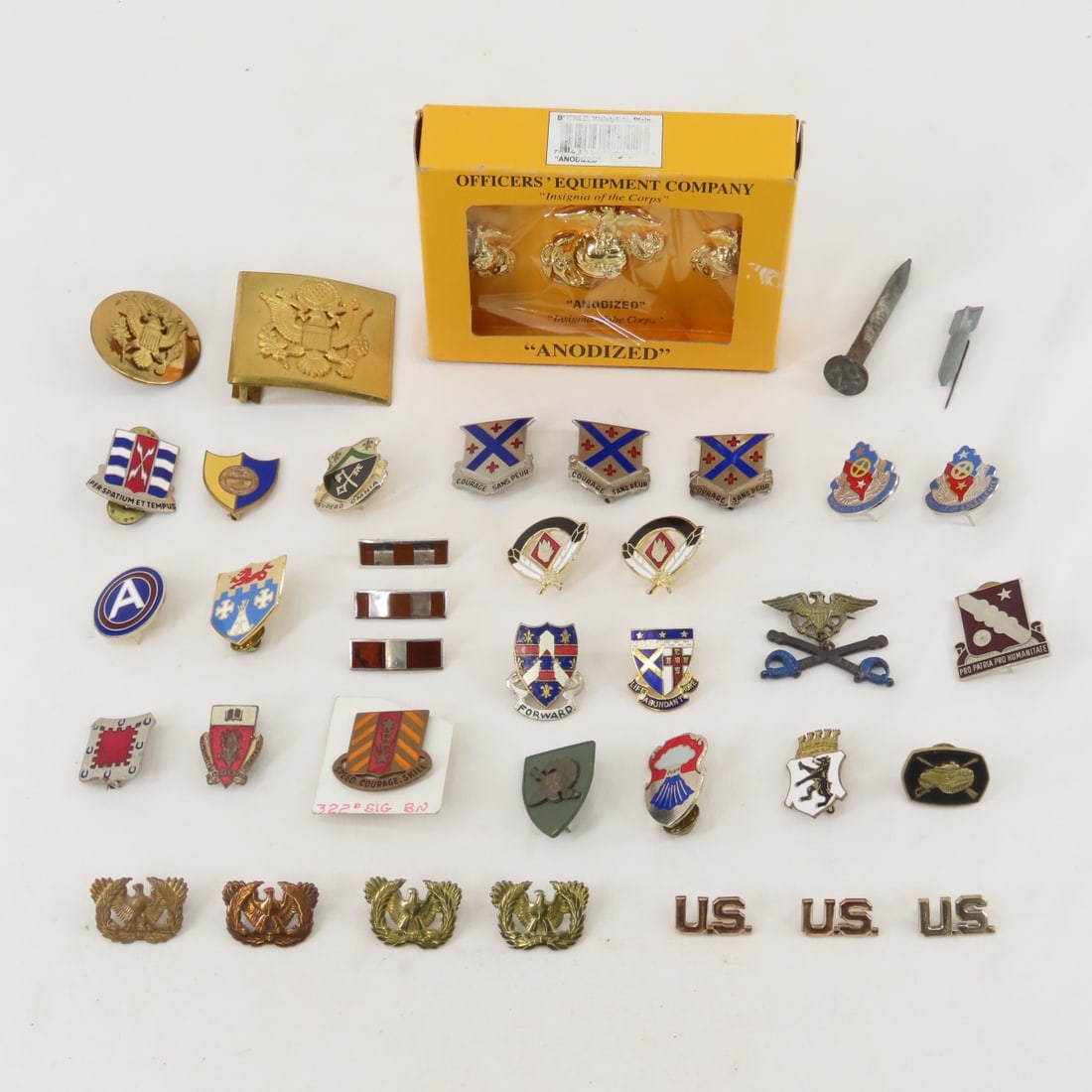 US Military & other Pins (1 of 20)