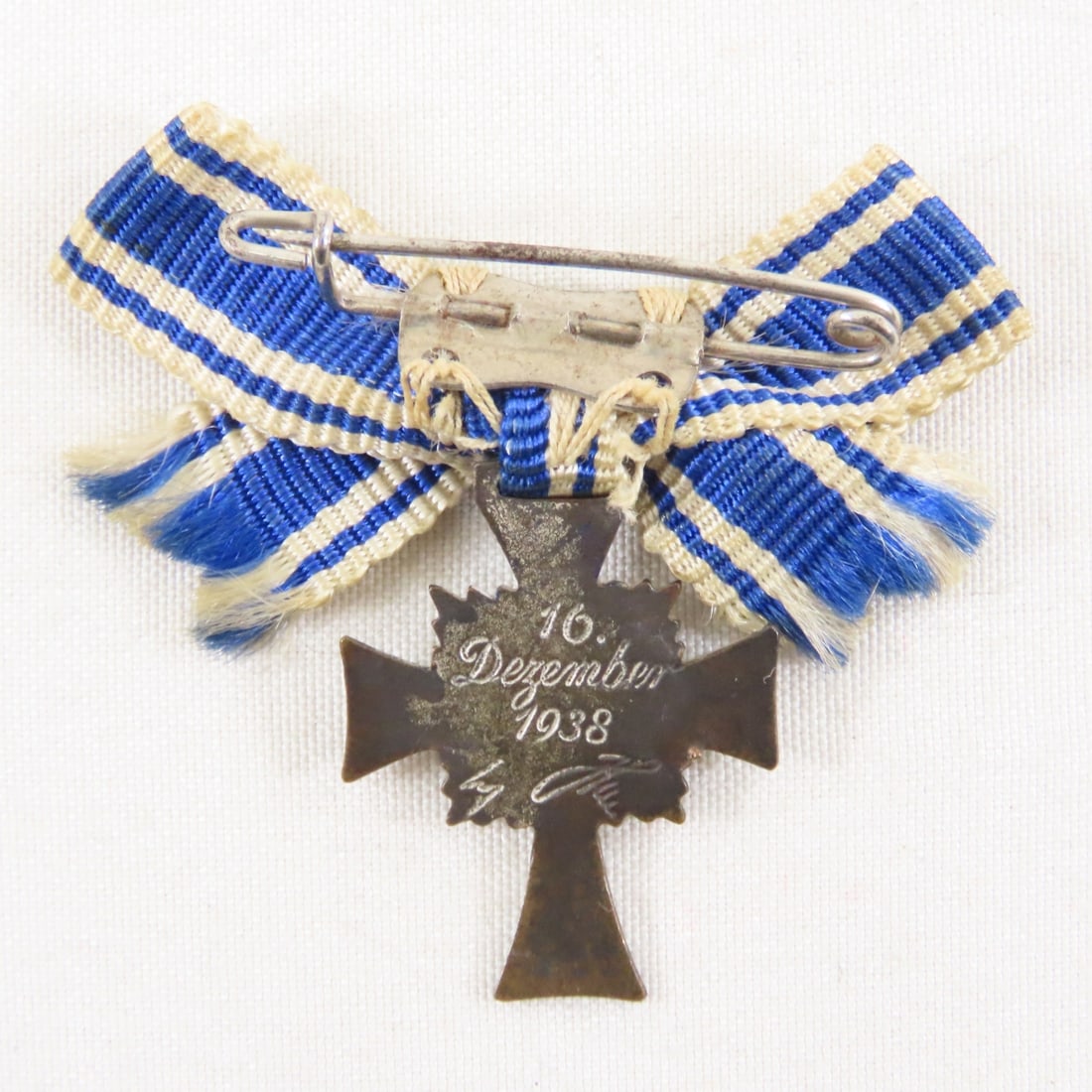 WWII German Mothers Crosses Bronze, Silver & Gold - 16