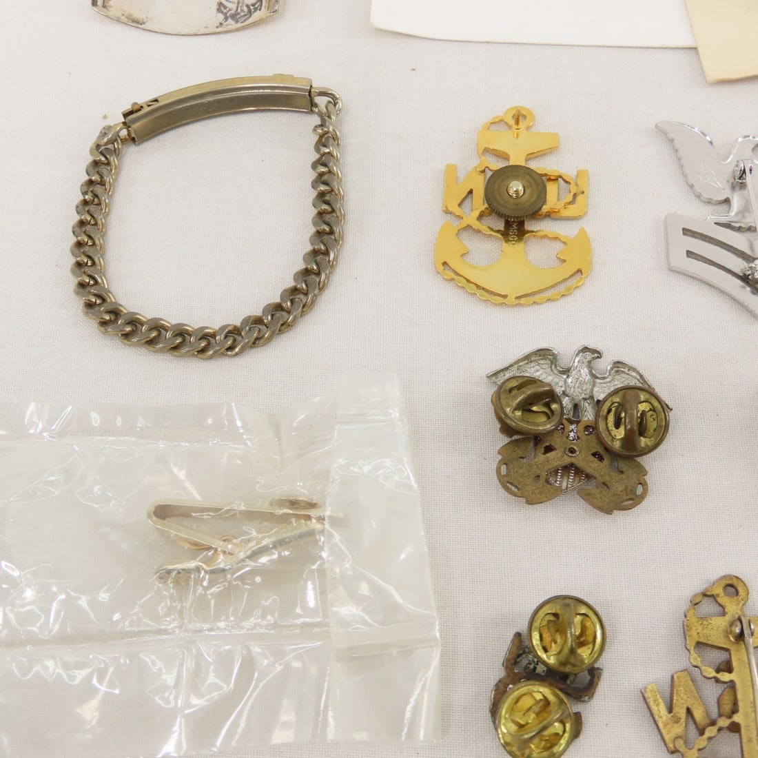 US Navy Insignia, Belt Buckles, Tie Tacs & More - 15