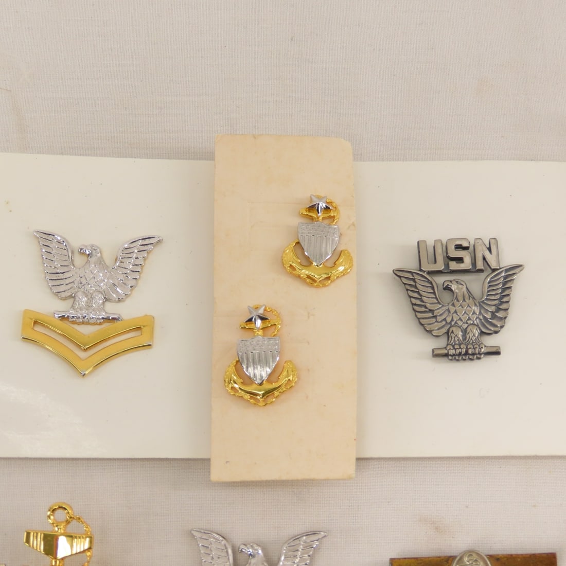 US Navy Insignia, Belt Buckles, Tie Tacs & More - 3