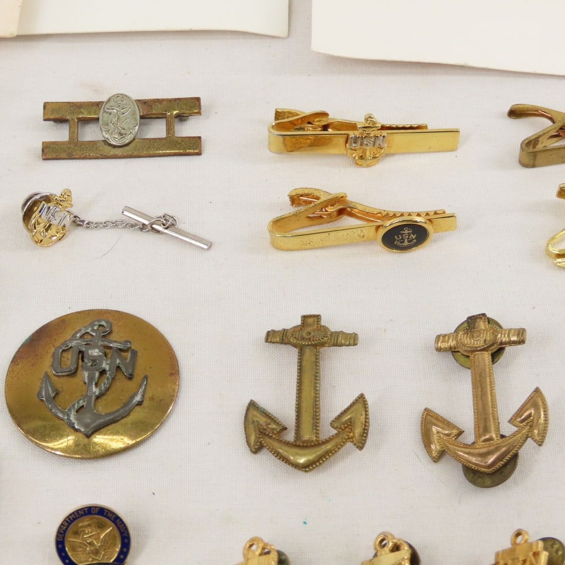 US Navy Insignia, Belt Buckles, Tie Tacs & More - 6