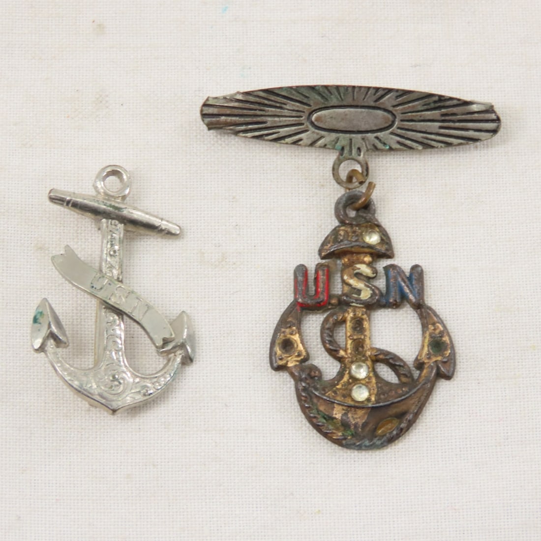 US NAVY Sweetheart and Mother's Pins - 15