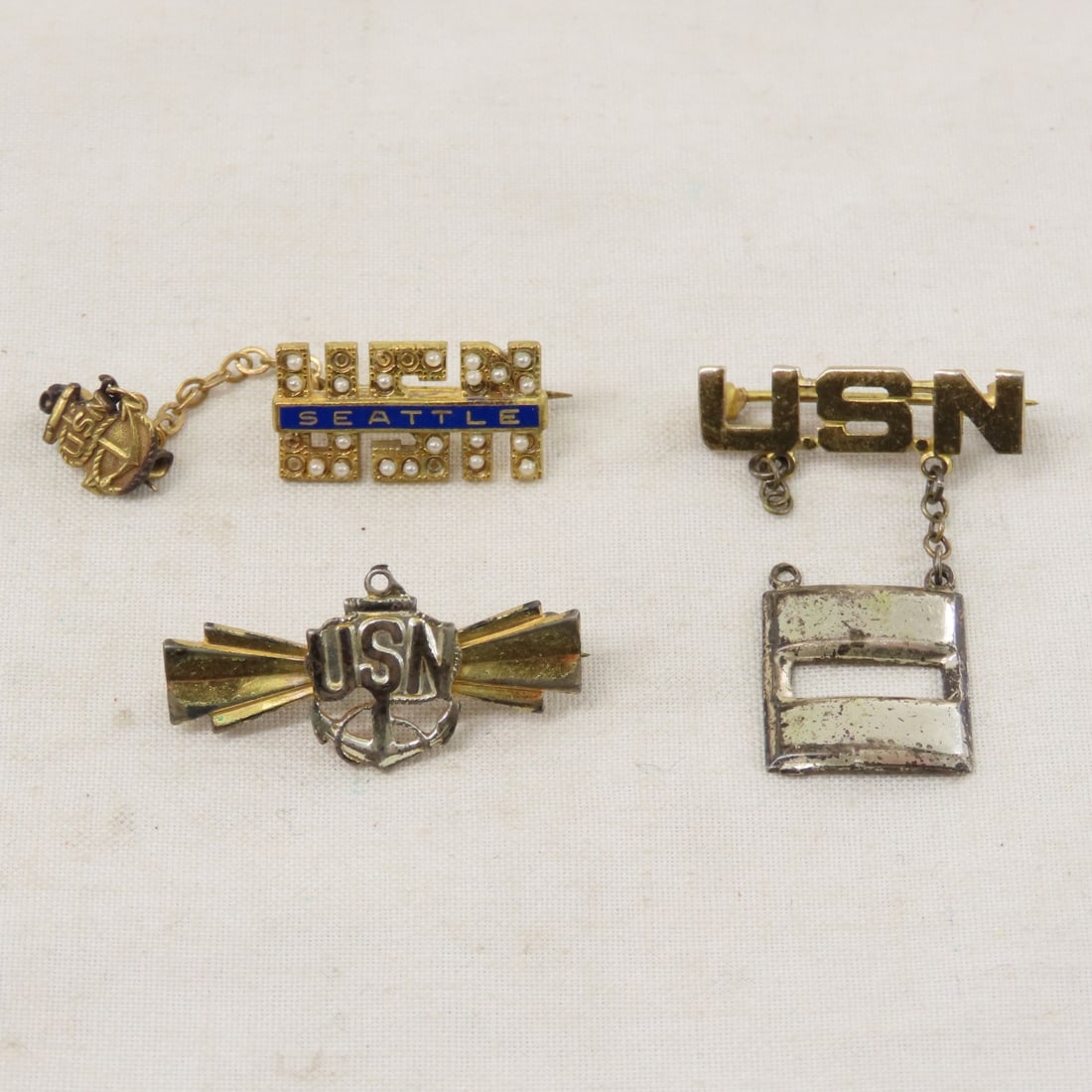 US NAVY Sweetheart and Mother's Pins - 17