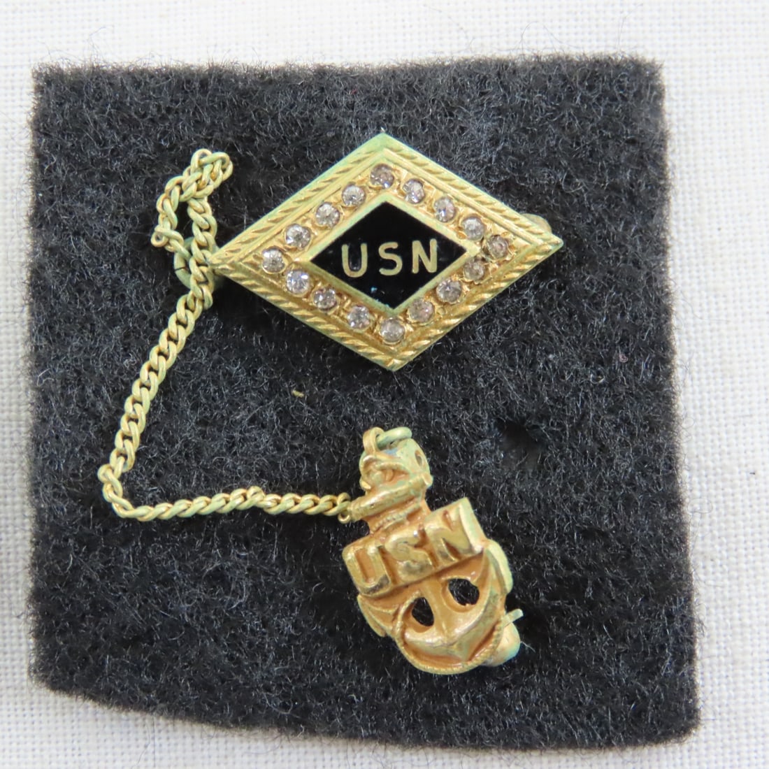 US NAVY Sweetheart and Mother's Pins - 9