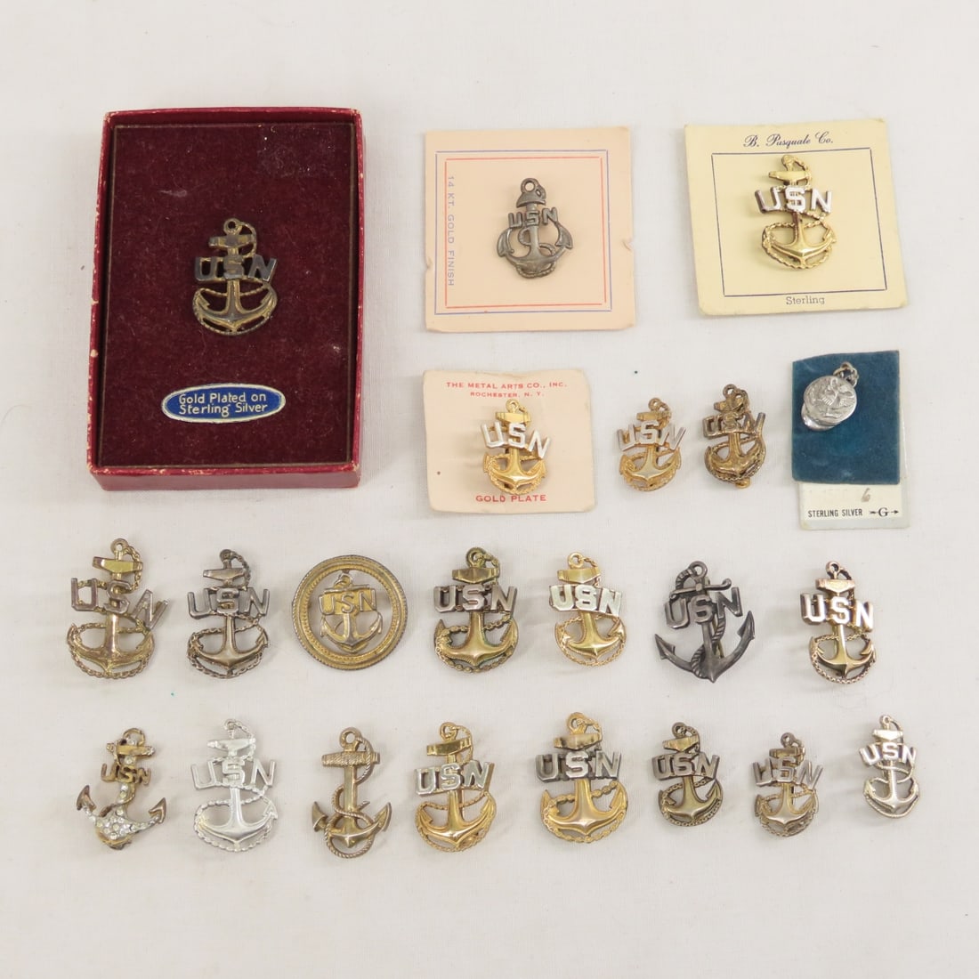 US Navy Sterling Silver Cap Badges & Pins- 3 OZ (1 of 17)