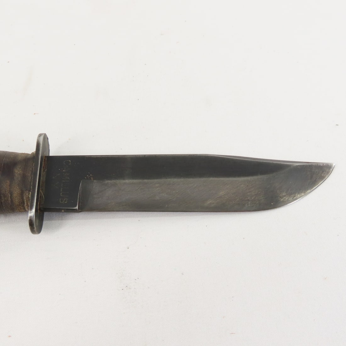 USN Mark I Camillus NY Knife with Leather Sheath - 5