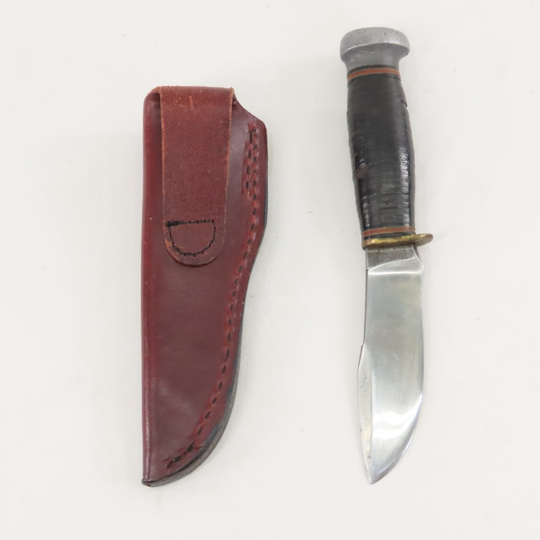 2 Vintage Marbles Fixed Blade Knives - 3