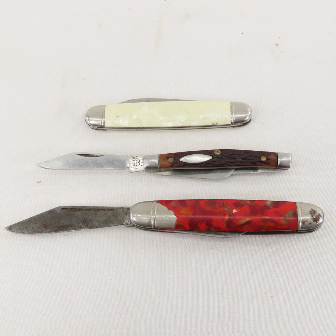 Camillus, Sabre & Imperial Folding Knives - 17