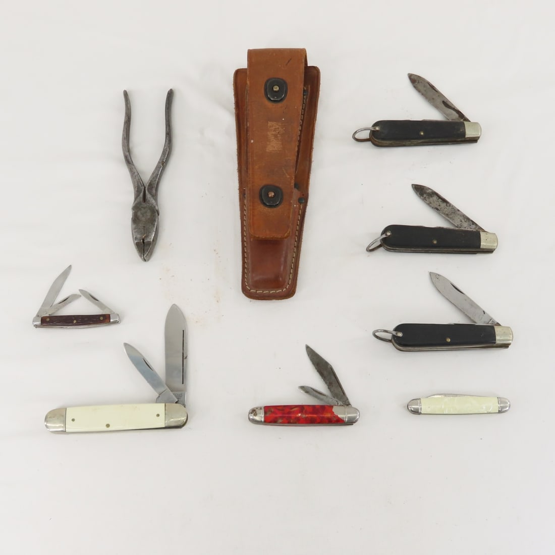 Camillus, Sabre & Imperial Folding Knives (1 of 18)