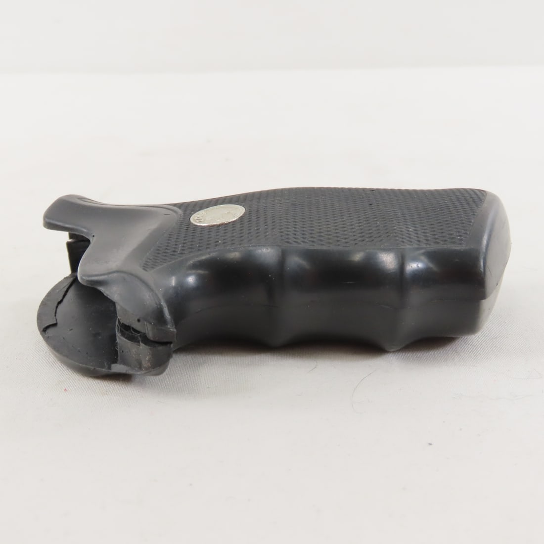 1980’s 2-piece grips for Colt Mark V frame handgun - 3