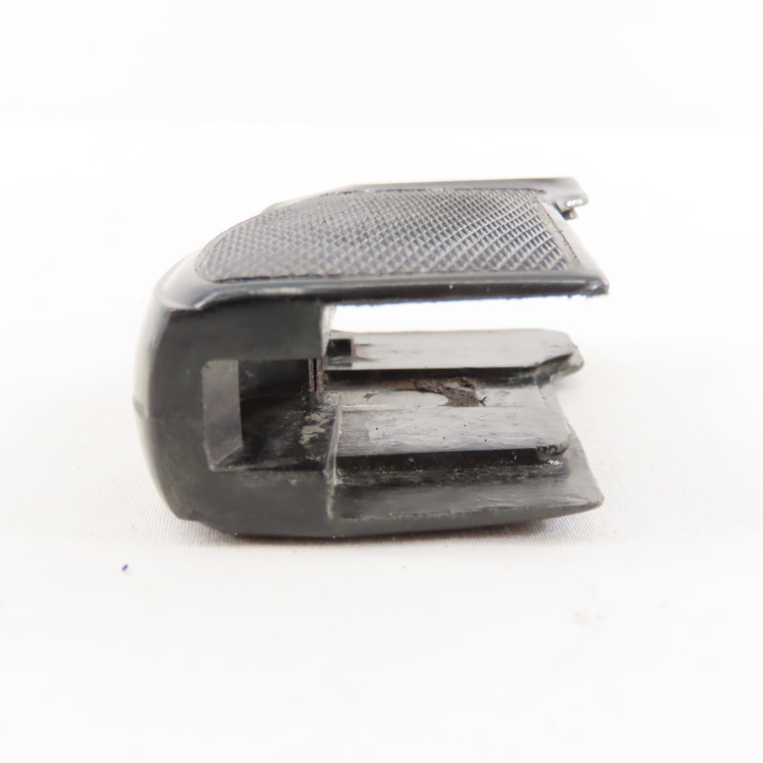 2 Warsaw-Pact Makarov take-off grips - 7