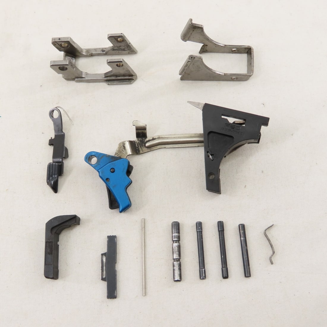 Glock 19 parts & accessories, some new, Holster - 2