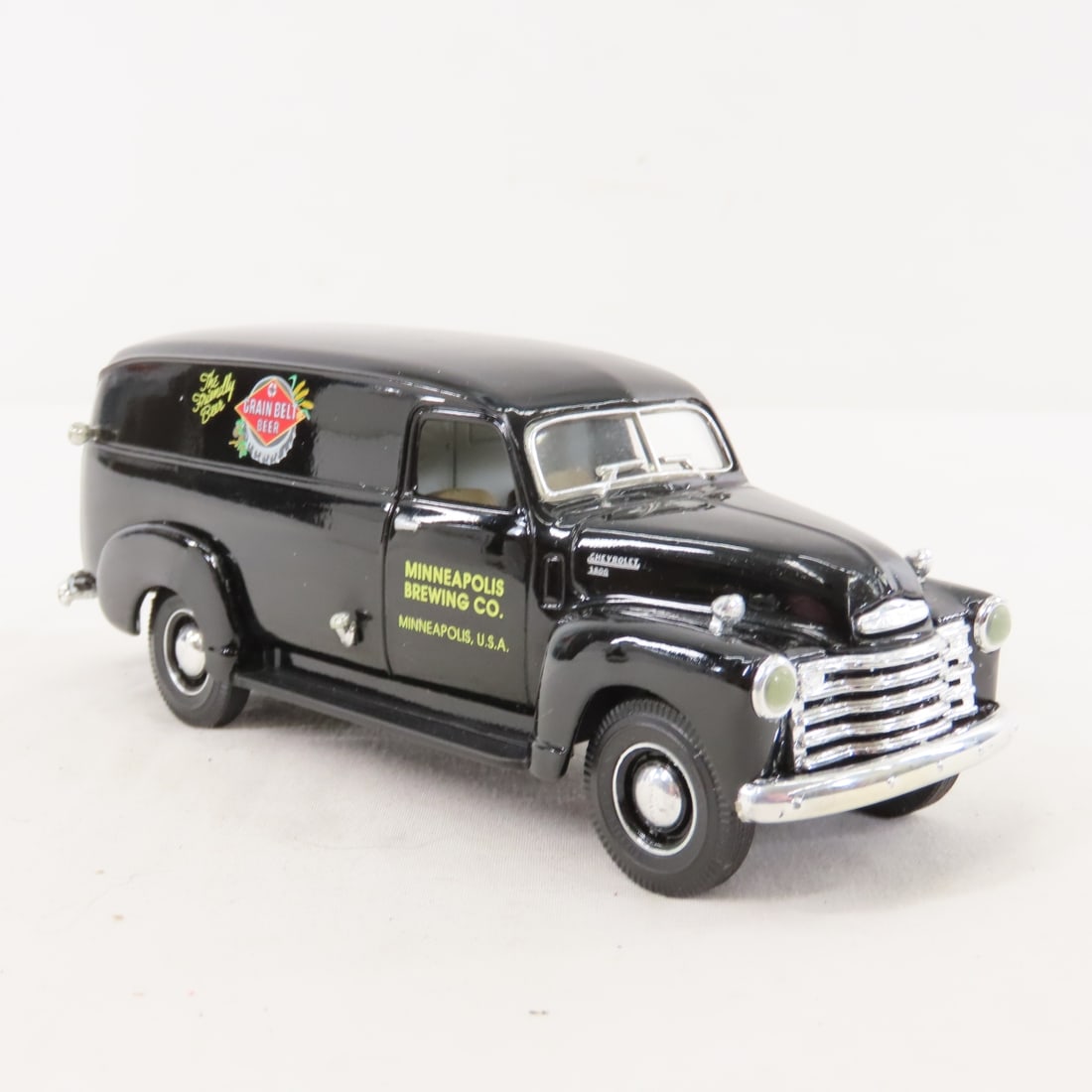 First Gear diecast 1949 Chevrolet 3600 panel truck - 2