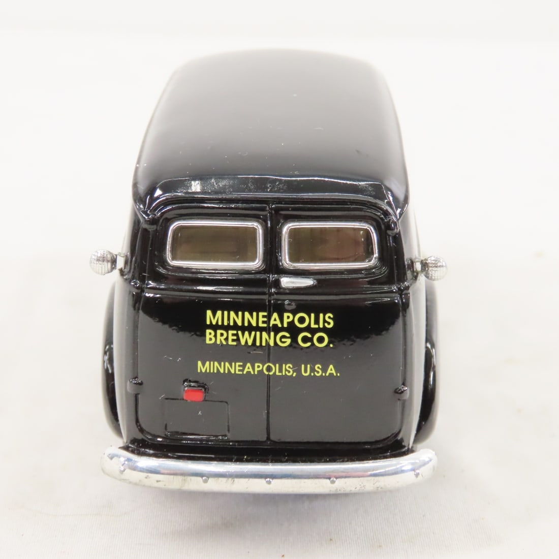 First Gear diecast 1949 Chevrolet 3600 panel truck - 5