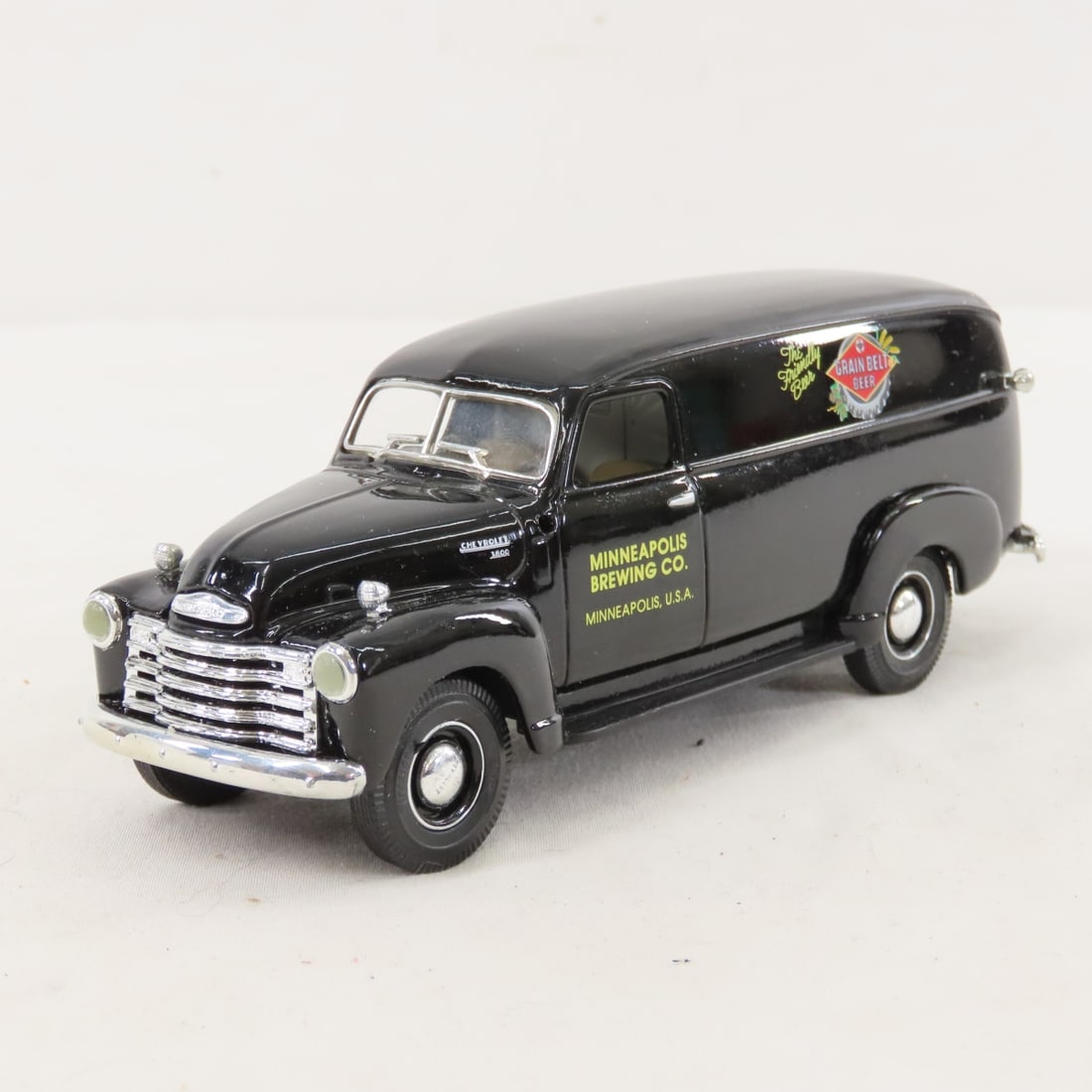 First Gear diecast 1949 Chevrolet 3600 panel truck - 8