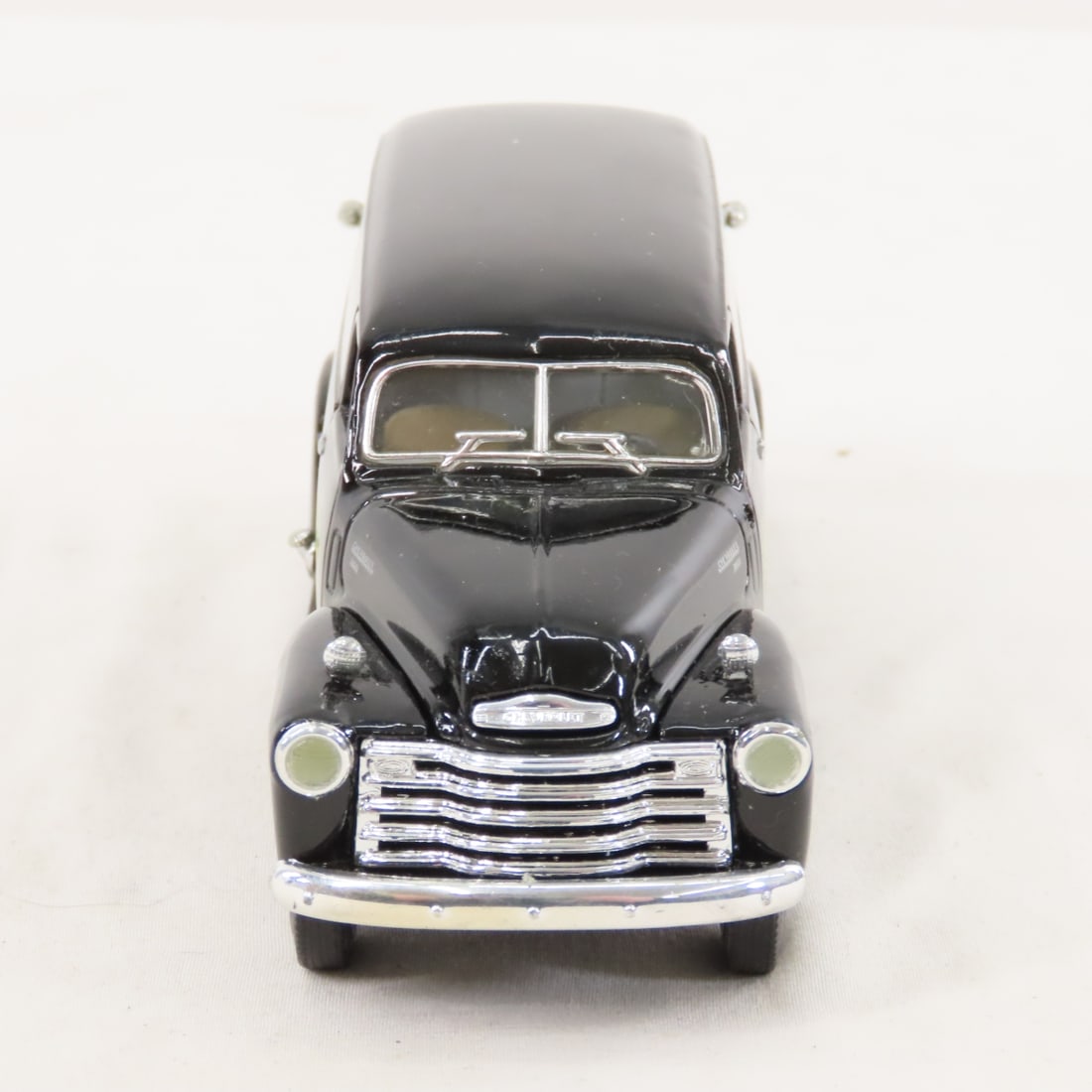 First Gear diecast 1949 Chevrolet 3600 panel truck - 9