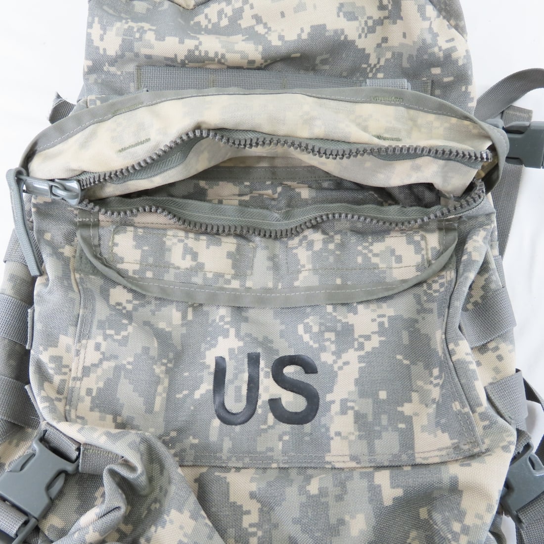 GWOT-era Load Carrying Equipment (MOLLE) II - 3