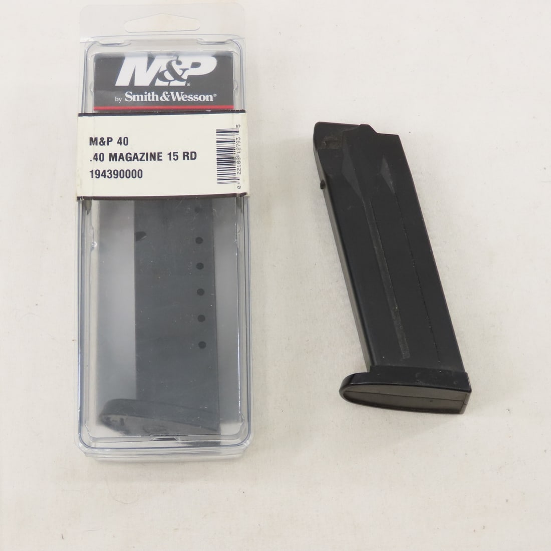 Smith & Wesson M&P 40 magazine NIP & more: Smith & Wesson M&P 40 magazine NIP & more - Unmarked magazine for S&W M&P 40. Lot Size 8x3x3" 2 LB All information and photos are intended to be as accurate as possible, but errors are possible. No