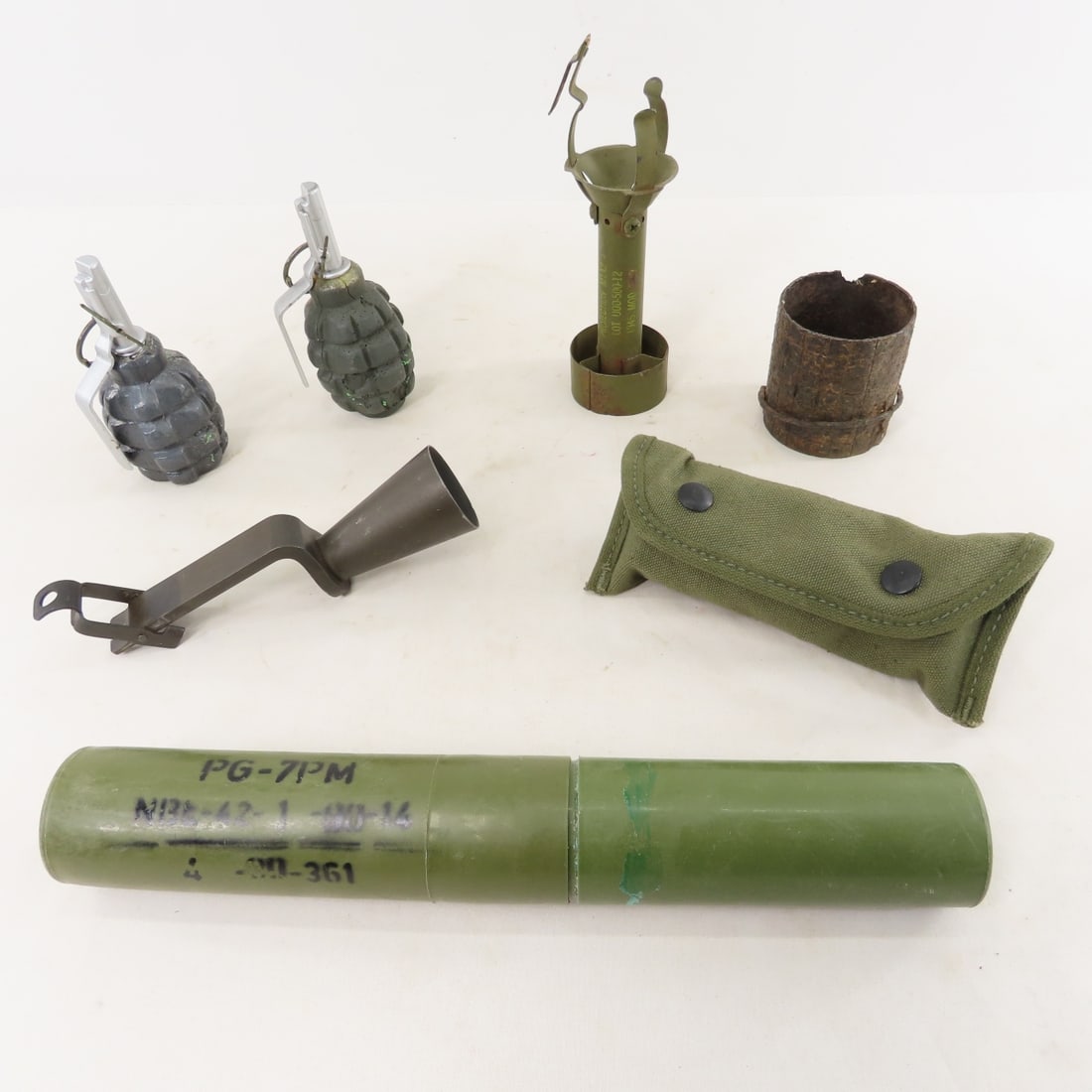 Inert Dummy Grenades, Launcher Sight & more (1 of 14)