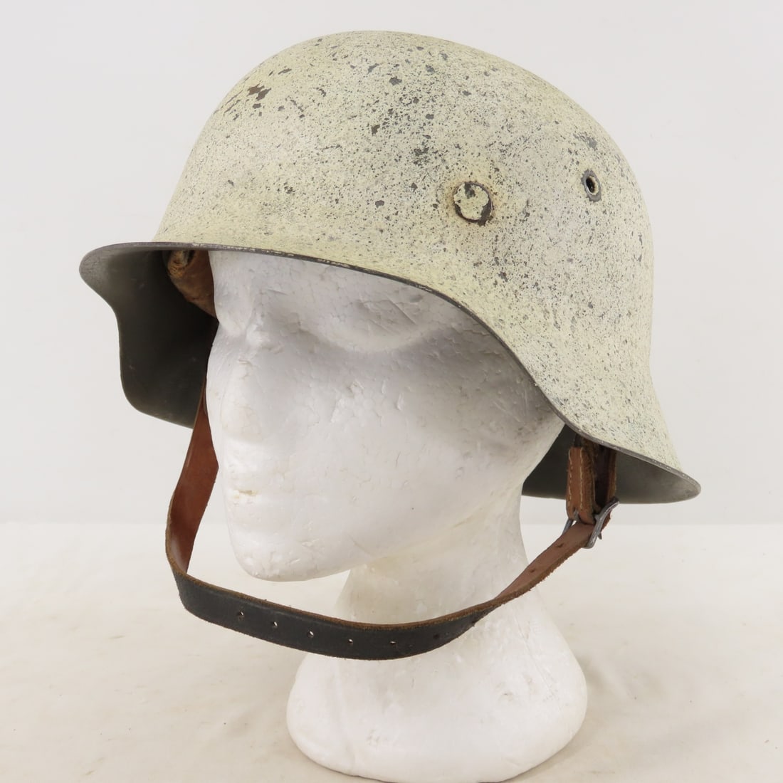 WWII German M40 Winter Camouflage Helmet: WWII German M40 Winter Camouflage Helmet - Lot Size: 11 x 10 x 8", 3 lbs All information and photos are intended to be as accurate as possible, but errors are possible. No item may be returned or refu