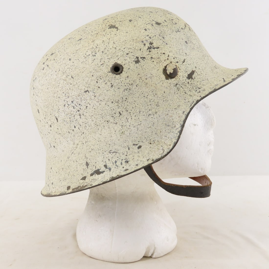 WWII German M40 Winter Camouflage Helmet - 4