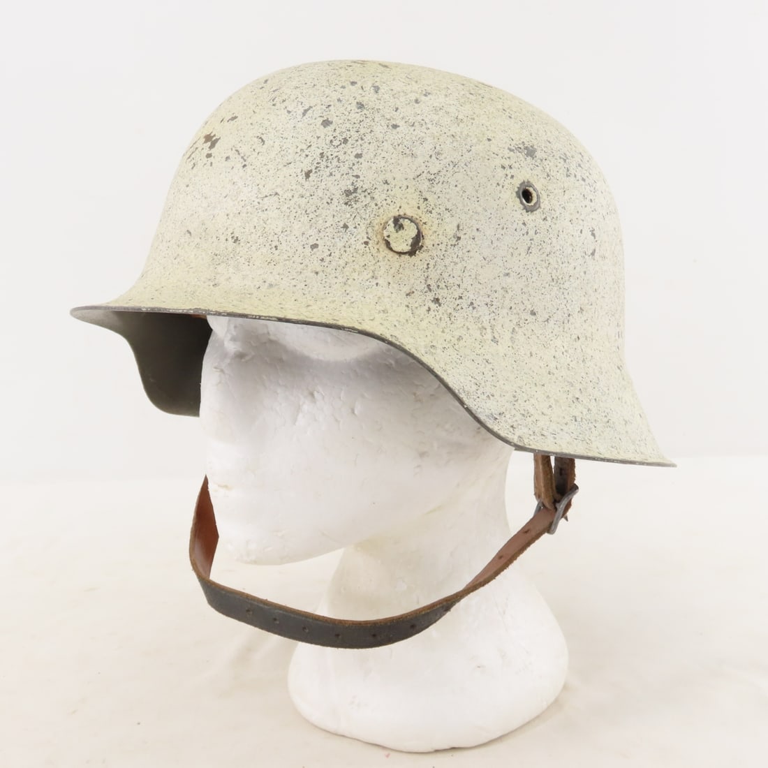 WWII German M40 Winter Camouflage Helmet - 9